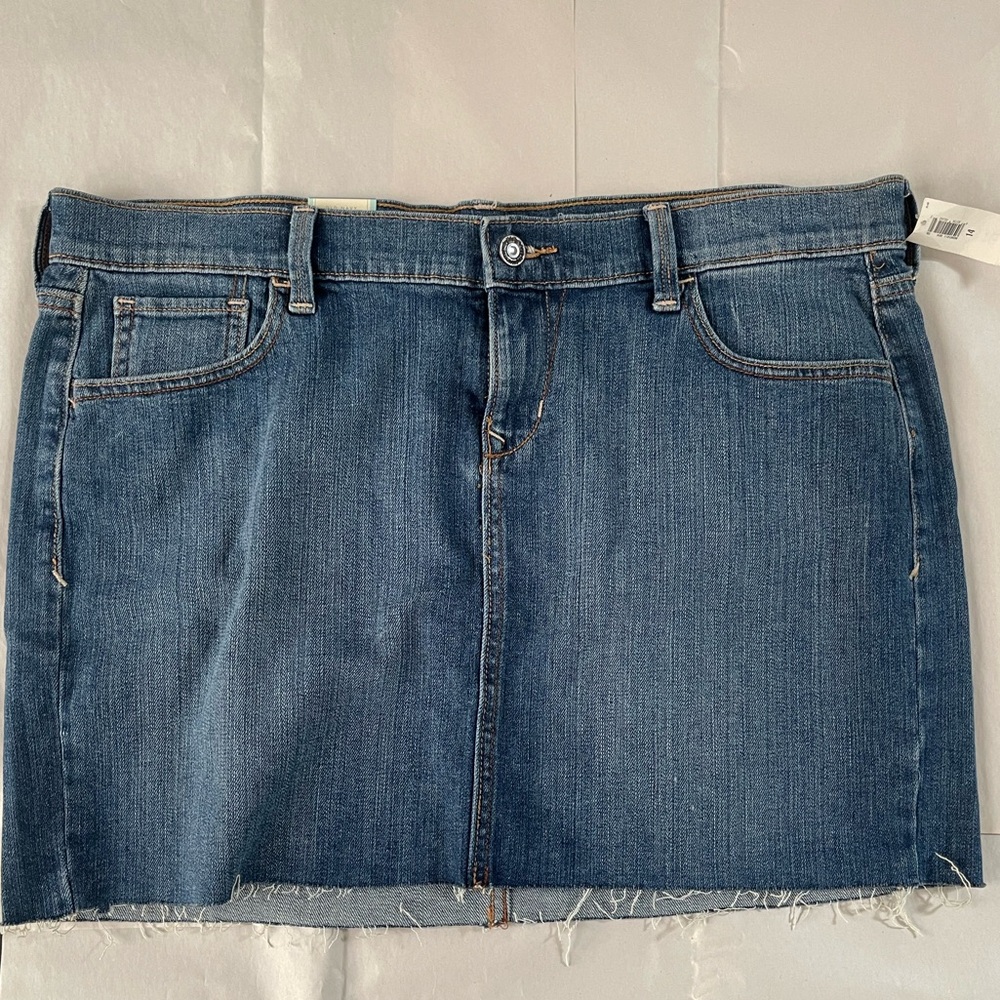 Old Navy Frayed Hem Denim Mini Skirt